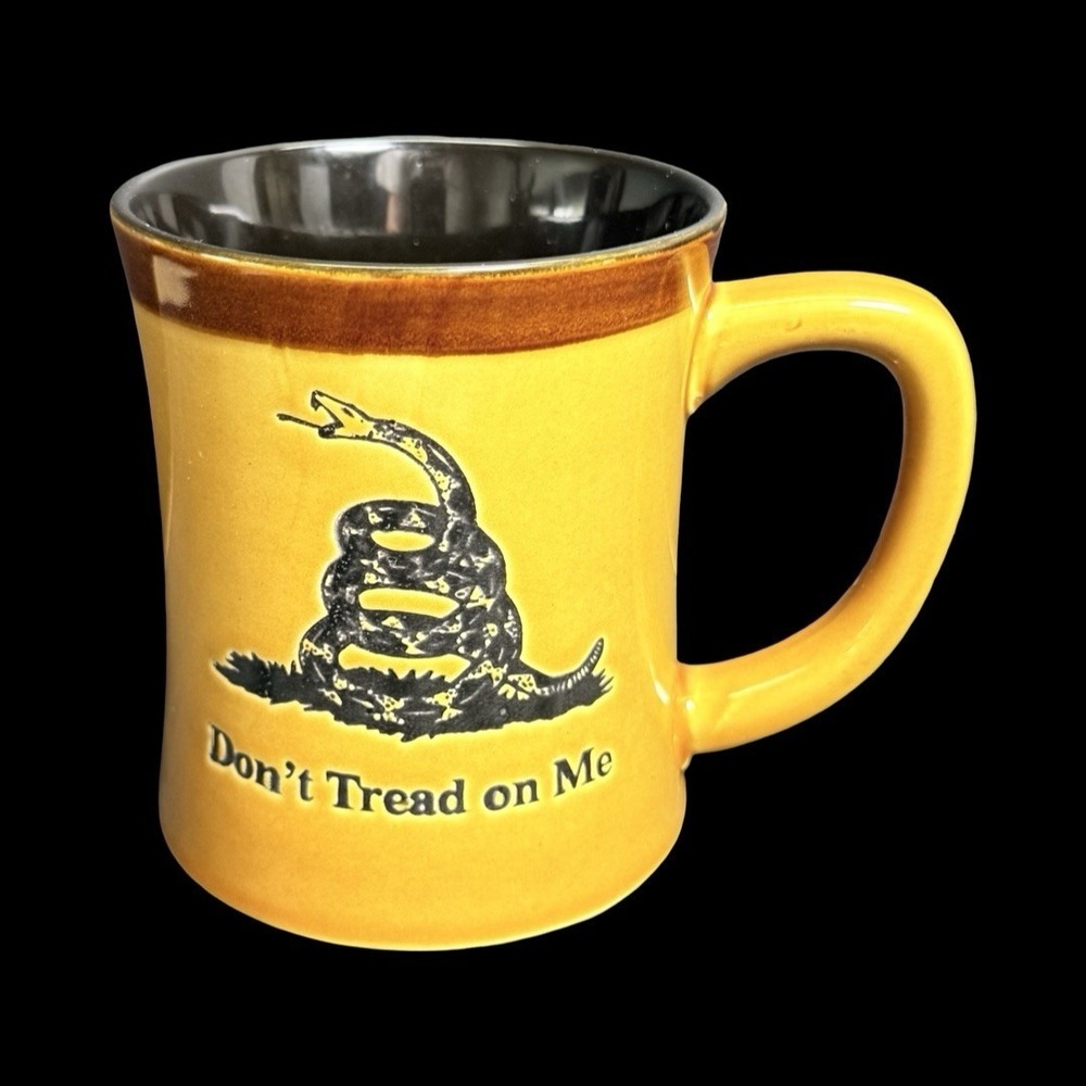 Cracker Barrel Don't Tread On Me Coffee Mug Patriotic